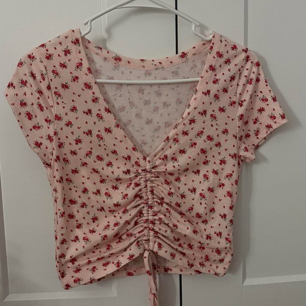 SHEIN Light Pink Floral Ruched Tee